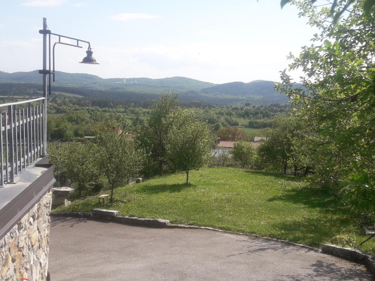 Apartma Oddih Dutovlje المظهر الخارجي الصورة