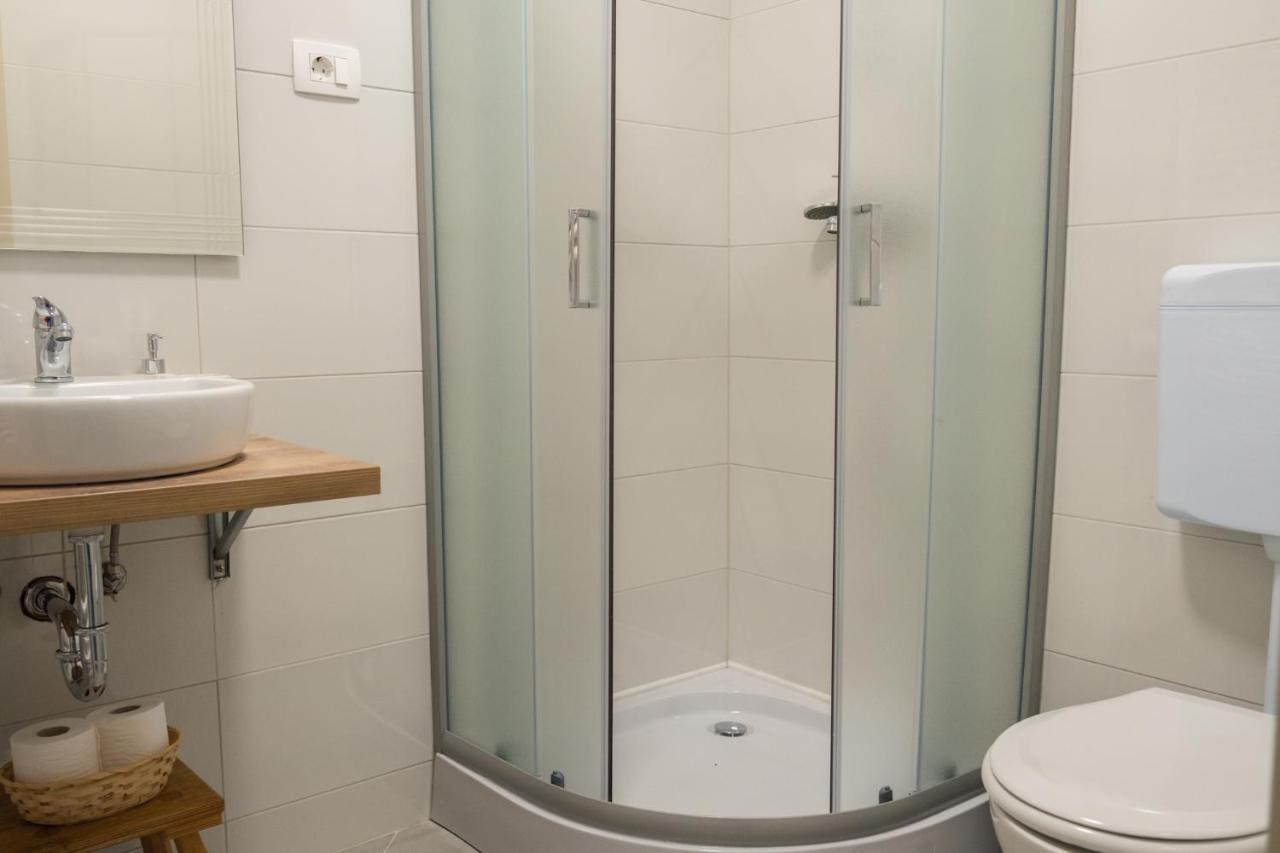 Apartma Oddih Dutovlje المظهر الخارجي الصورة