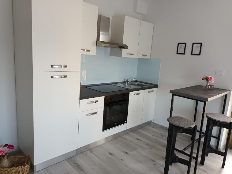 Apartma Oddih Dutovlje المظهر الخارجي الصورة